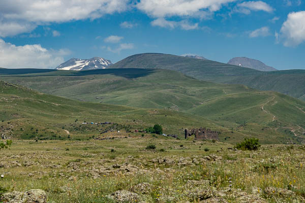 Mont Aragats et forteresse d'Amberd