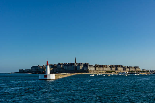 Saint-Malo : entrée du port