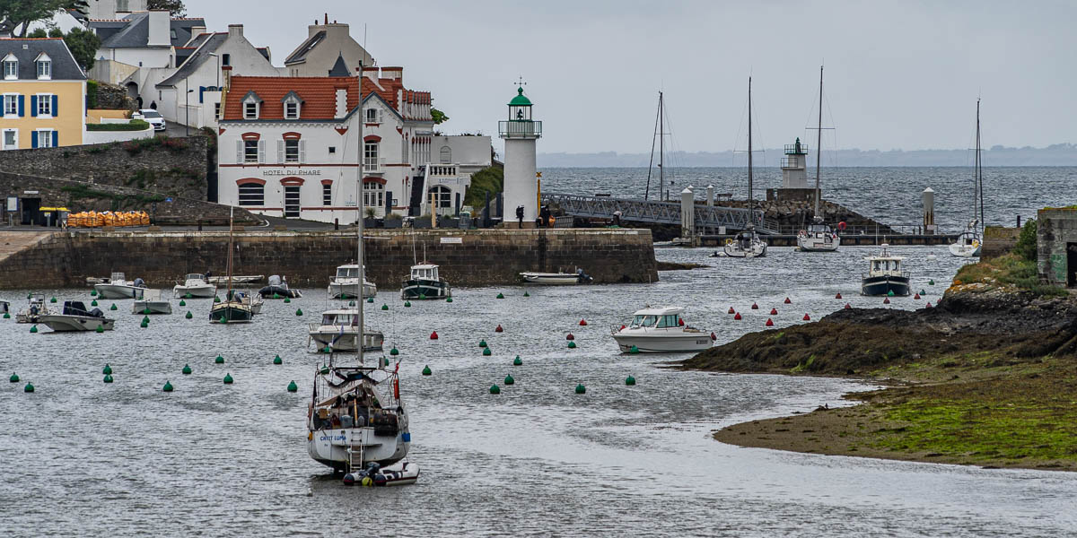 Belle-Île, GR 340 : Sauzon, hôtel du Phare