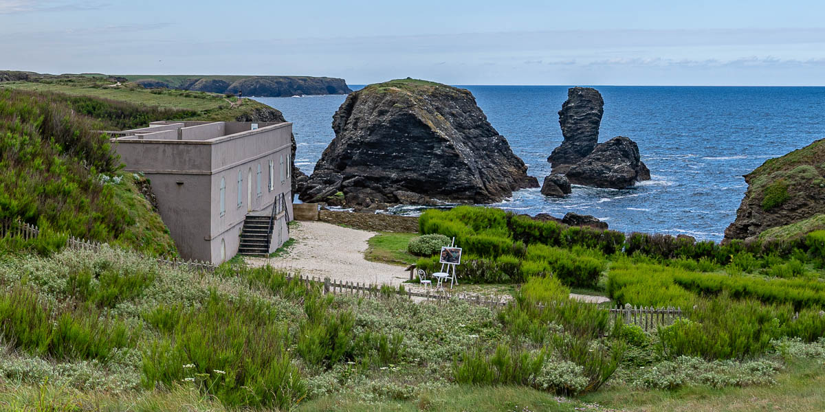 Belle-Île, GR 340, pointe des Poulains : villa des Cinq parties du monde