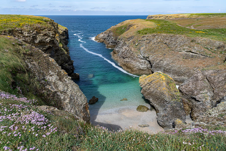 Belle-Île, GR 340 : petite crique et plage