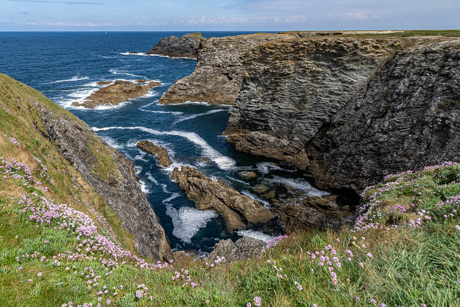 Belle-Île, GR 340 : falaise et écume