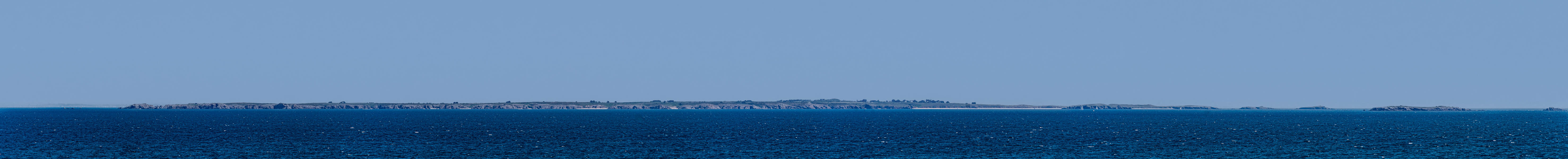 Belle-Île, GR 340 : Houat depuis la pointe de Kerdonis