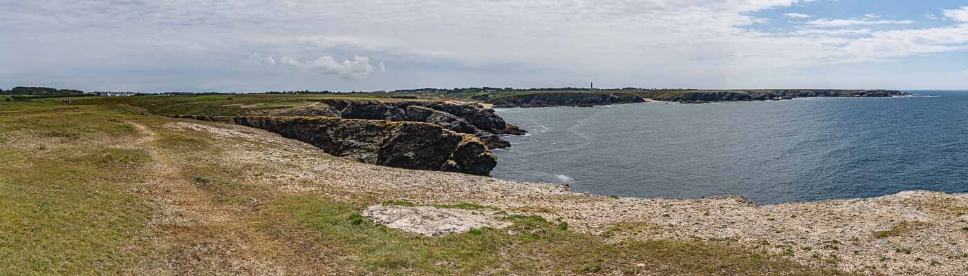Port Scheul : vue vers le sud, Donnant, grand phare de Belle-Île, pointe du Grand-Guet