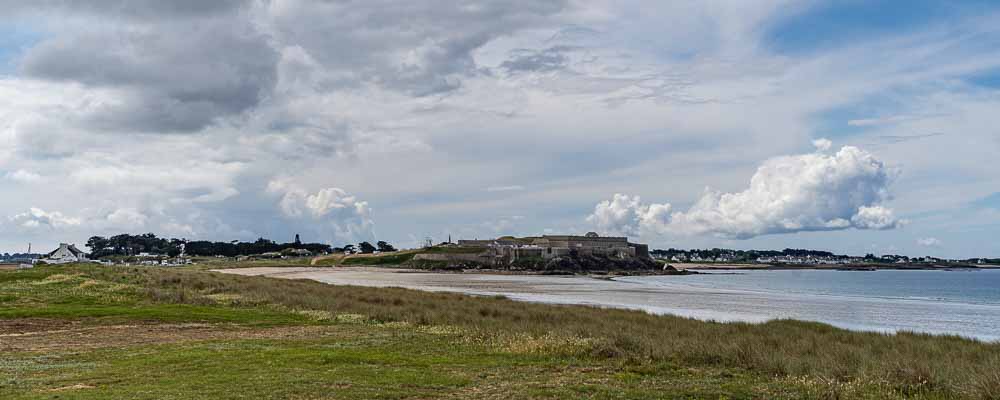 Saint-Pierre-Quiberon : plage et fort de Penthièvre