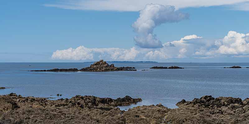 Saint-Pierre-Quiberon : rochers (Roh Vidic Bihan) près de Portivy, île de Groix