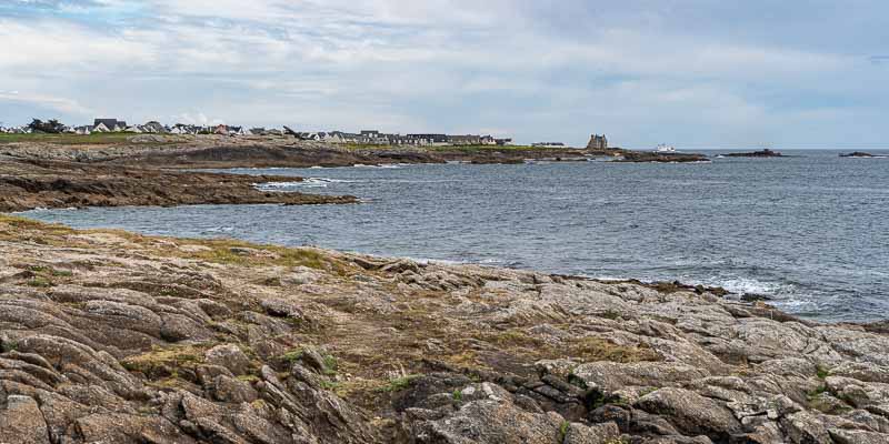 Quiberon : château Turpault et ferry de Belle-Île