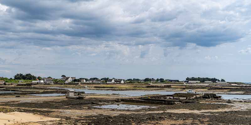 Plouharnel, Kerhellec : parcs à huîtres, vue vers le Pô
