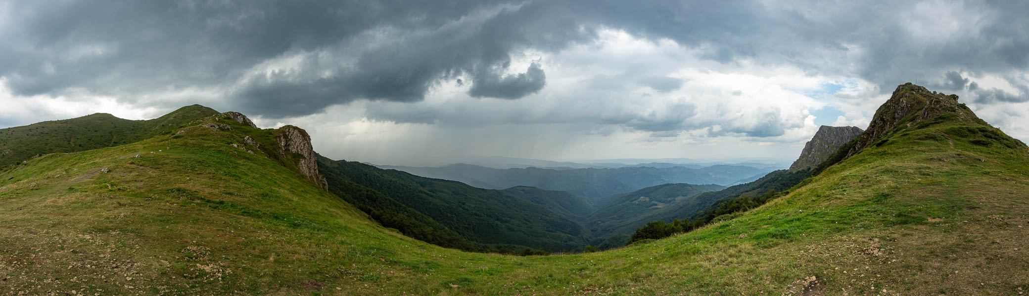 Crête du Balkan : col, 1590 m