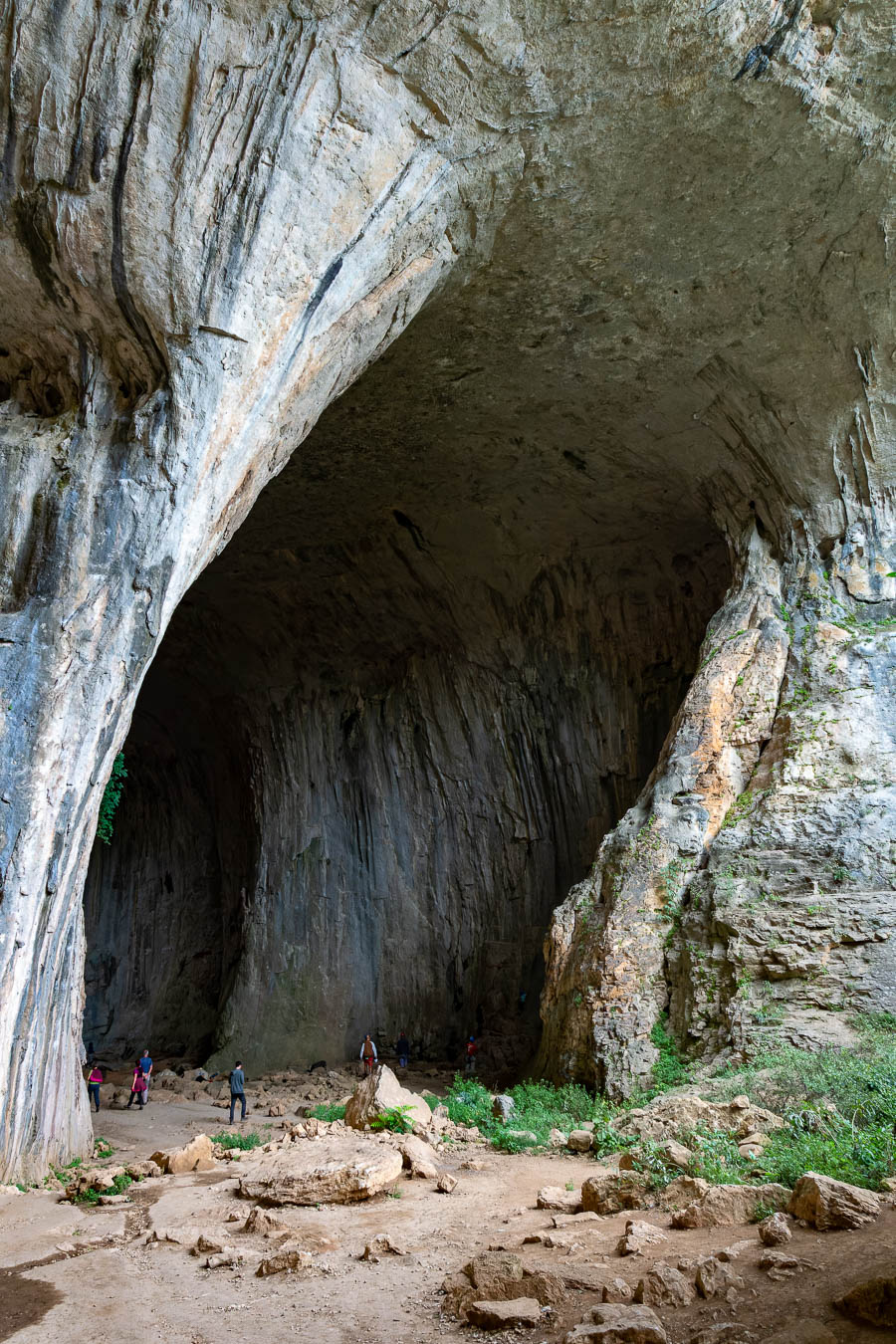 Grotte Prohodna : grande entrée