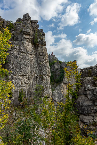 Falaises de Lakatnik et monument « Septemvriytsi 1923 »