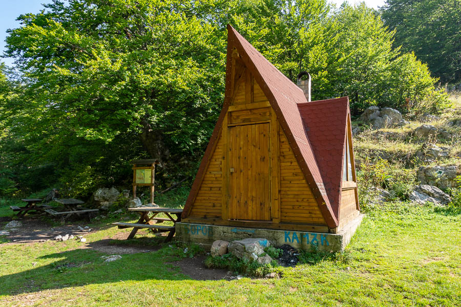 Massif de Vratsa : refuge, 1080 m