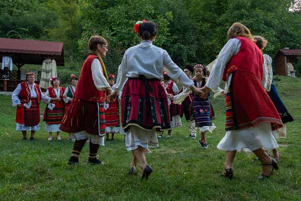 Pavolche : chants et danses villageois