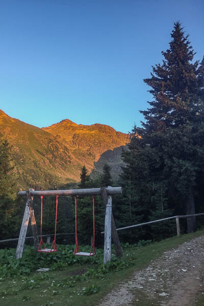 Refuge Negoiu : le mont Negoiu au couchant