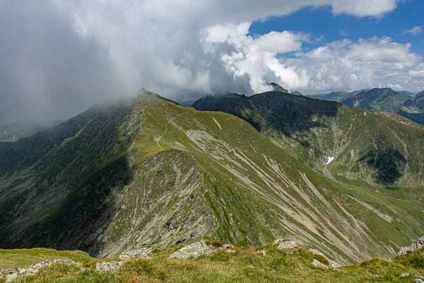 Crête vers le Laiţa, 2397 m