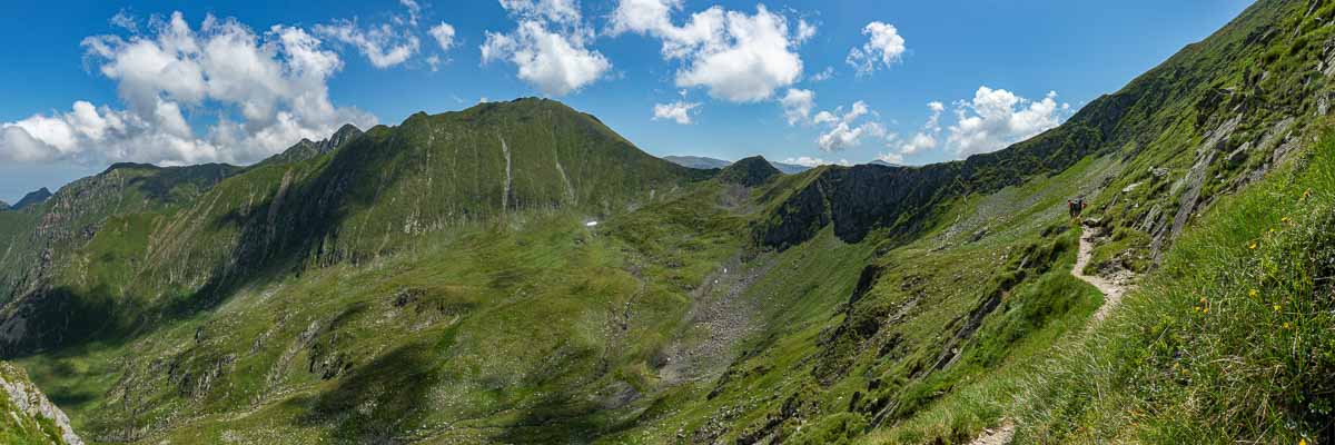 Sentier vers le Podragu