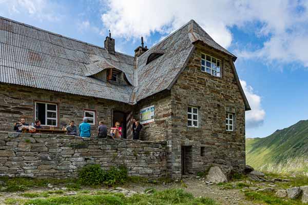 Refuge Podragu, 2136 m