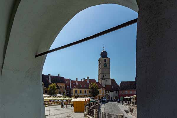 Sibiu : place du petit marché, tour du Conseil