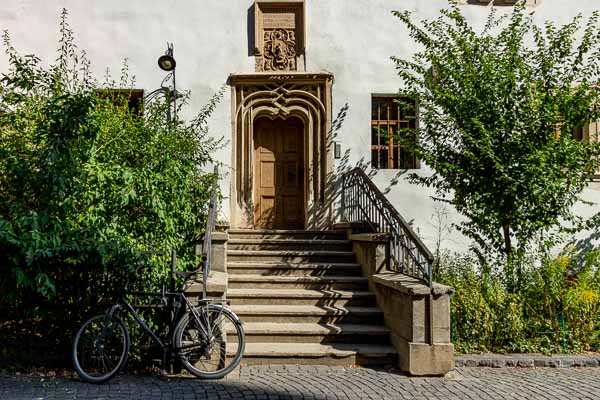 Sibiu : porte sculptée