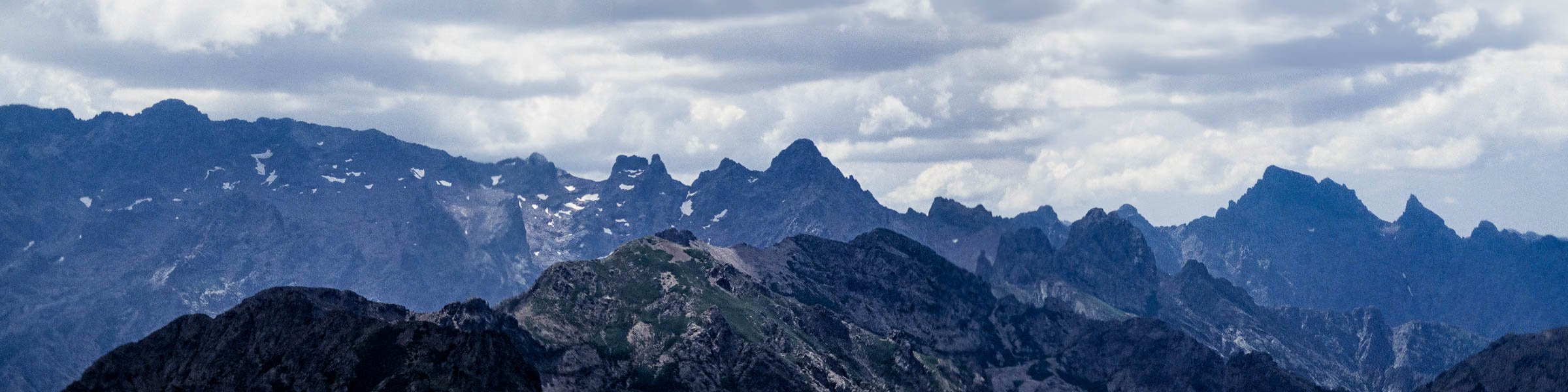 Massif du monte Cintu depuis le monte Ladroncellu