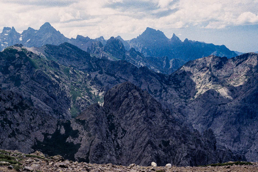 Vue sud du capu Ladroncellu