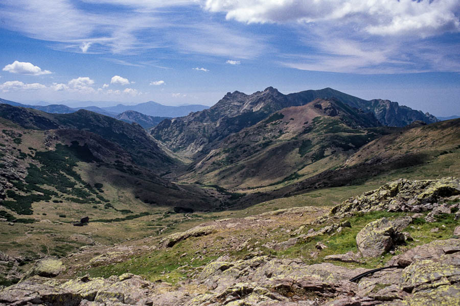 Vallée au sud du Tafunatu