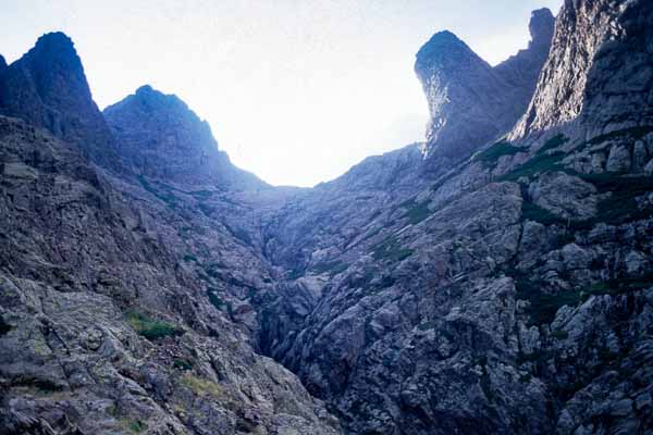 Montée vers le Cintu, la Tour Penchée