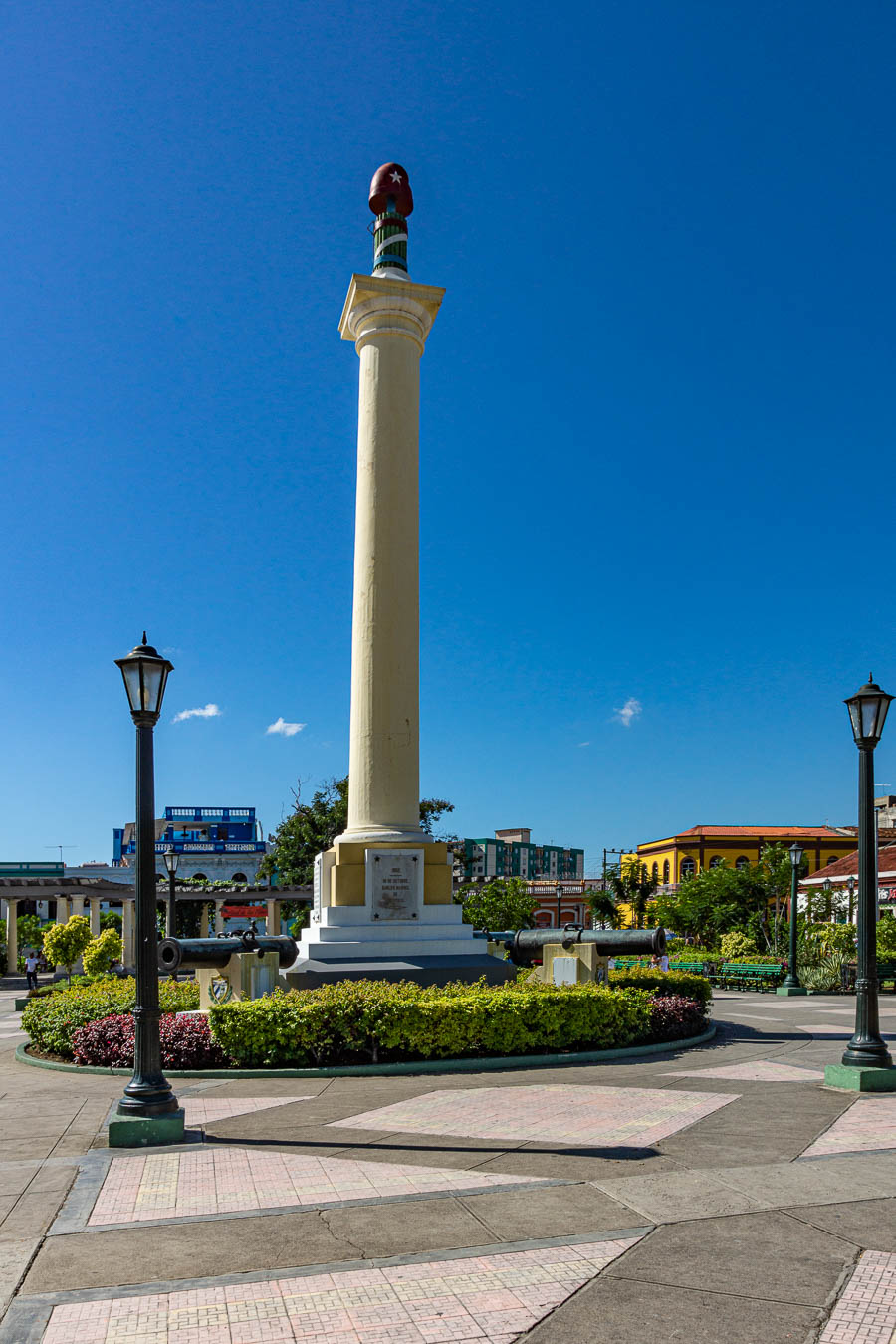 Santiago de Cuba : plaza de Marte