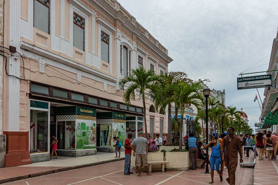 Cienfuegos : avenida 54