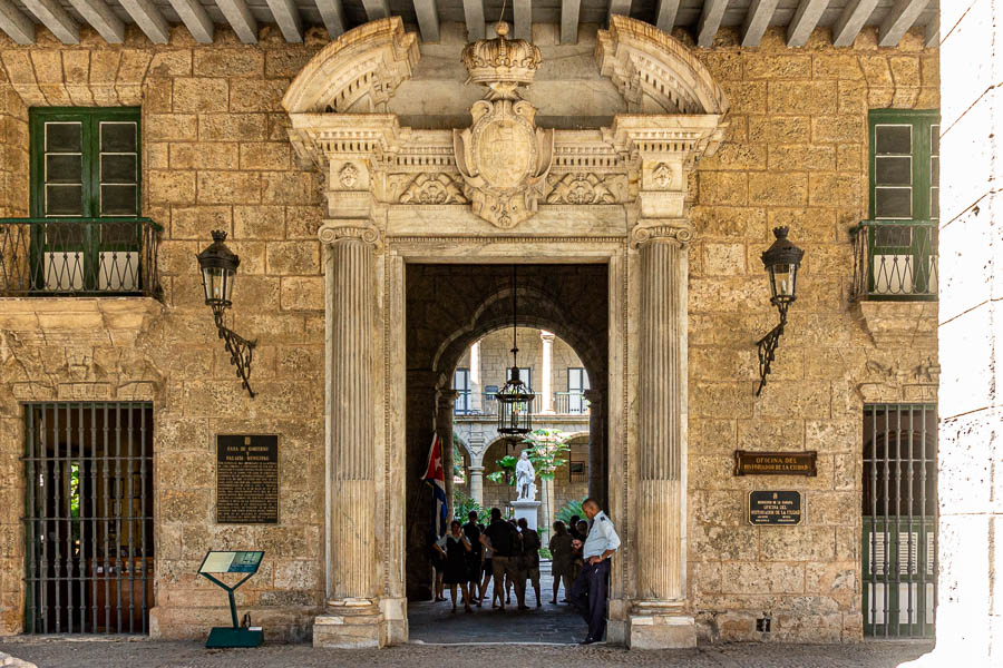 La Havane : plaza de Armas, palacio de los Capitanes Generales