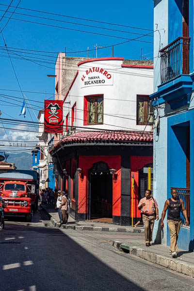 Santiago de Cuba : taverne El Baturro
