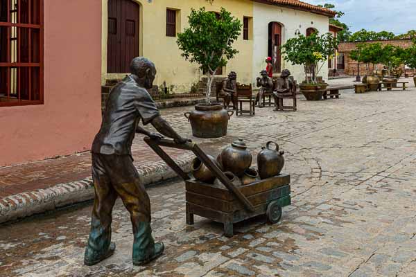 Camagüey : sculptures de Martha Jiménez Pérez