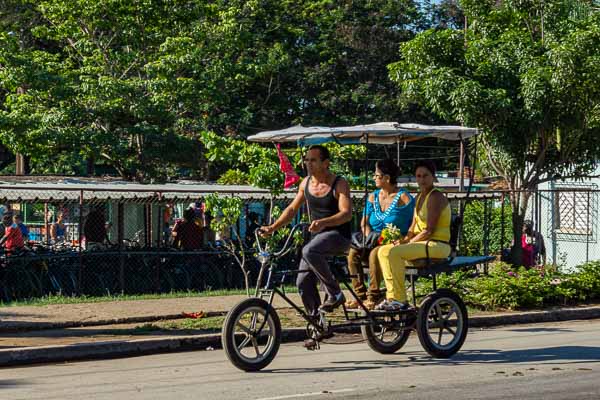 Camagüey : cyclo-pousse