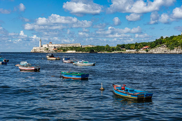 La Havane : port, barques