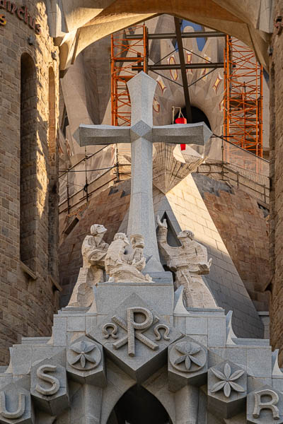 Barcelone : Sagrada Família, façade de la Passion