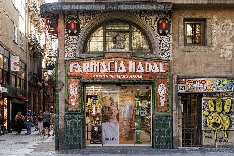 Barcelone, La Rambla : pharmacie