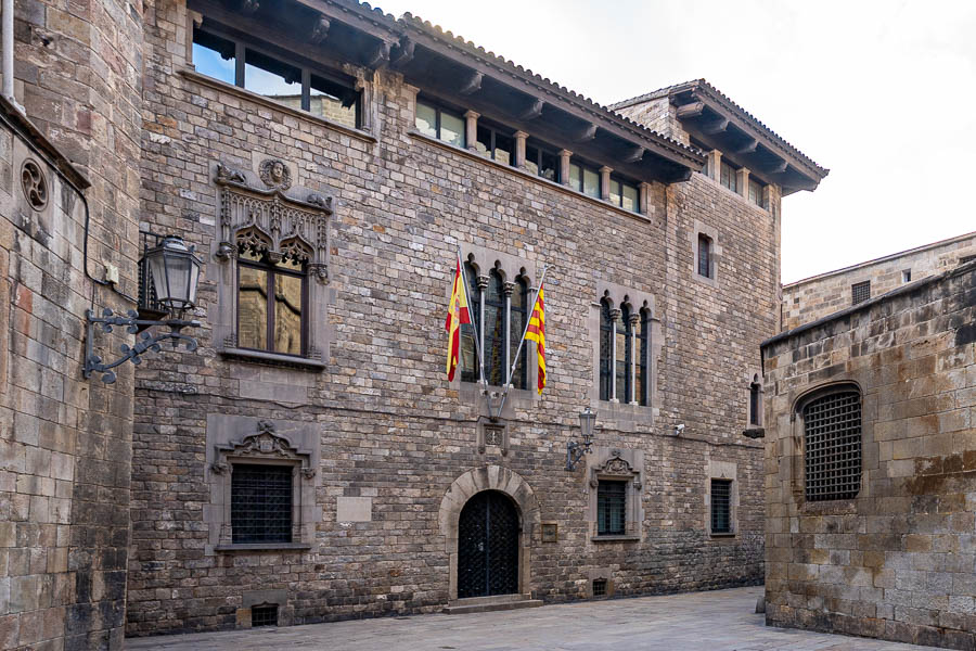 Barcelone : casa dels Canonges