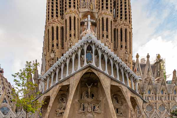 Barcelone : Sagrada Família, façade de la Passion