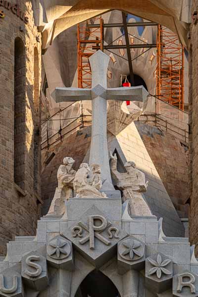 Barcelone : Sagrada Família, façade de la Passion