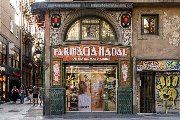 Barcelone, La Rambla : pharmacie