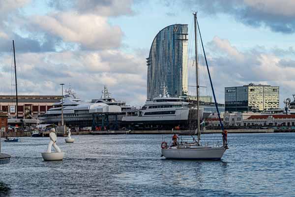 Barcelone : port