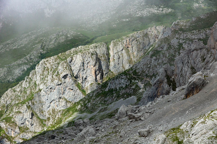 Vallée de Bulnes depuis le refuge d'Urriellu