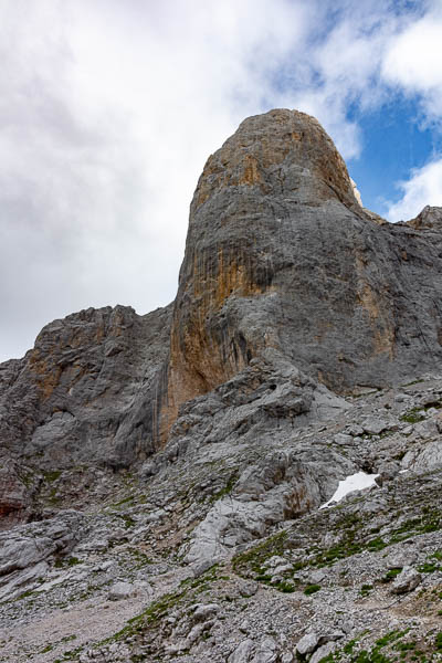 Naranjo de Bulnes, 2518 m