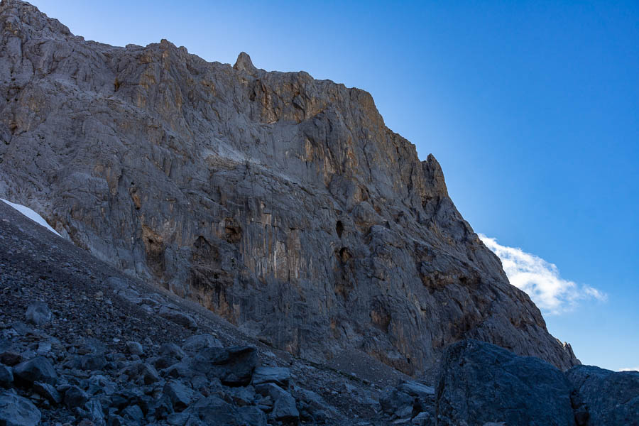 Paroi ouest de la Peña Olvidada