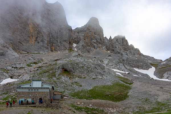 Refuge d'Urriellu, 2050 m