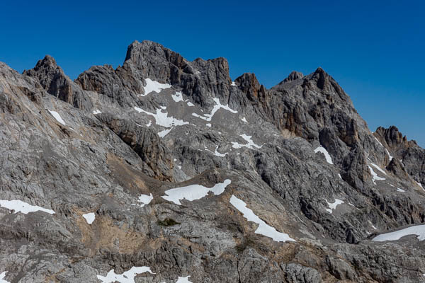 Horcados Rojos : vue nord-ouest, torre de la Pardida, 2592 m