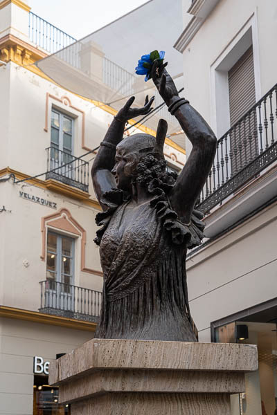 Séville : « Monumento a Pastora Imperio », danseuse de flamenco, par Luis Álvarez Duarte
