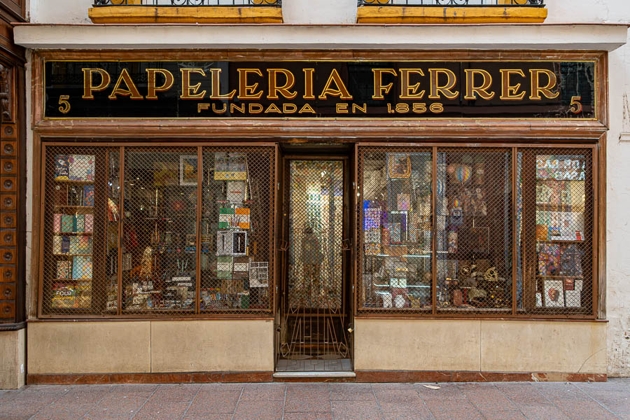 Séville, calle Sierpes : papetier