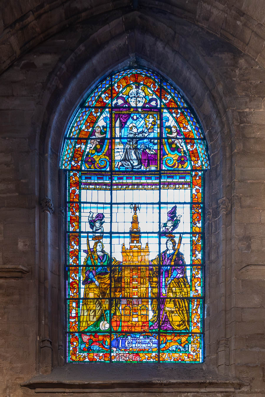 Séville, cathédrale : baptistère, vitrail