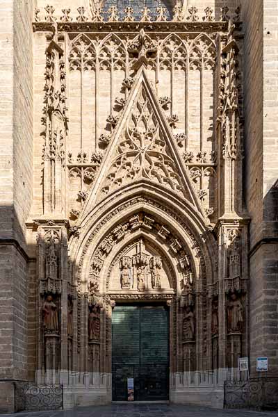 Séville, cathédrale : puerta del Bautismo